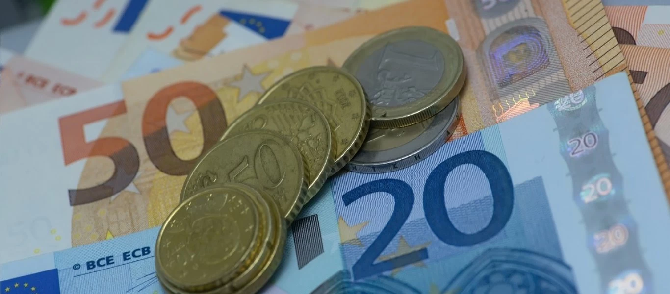 Τα δύο επιδόματα που θα λάβουν ως τέλος του έτους οι ελεύθεροι επαγγελματίες (βίντεο)